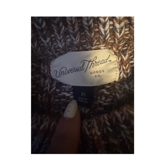 UNIVERSAL THREAD MOCK NECK CHUNKY KNIT SWEATER - Picture 3 of 3